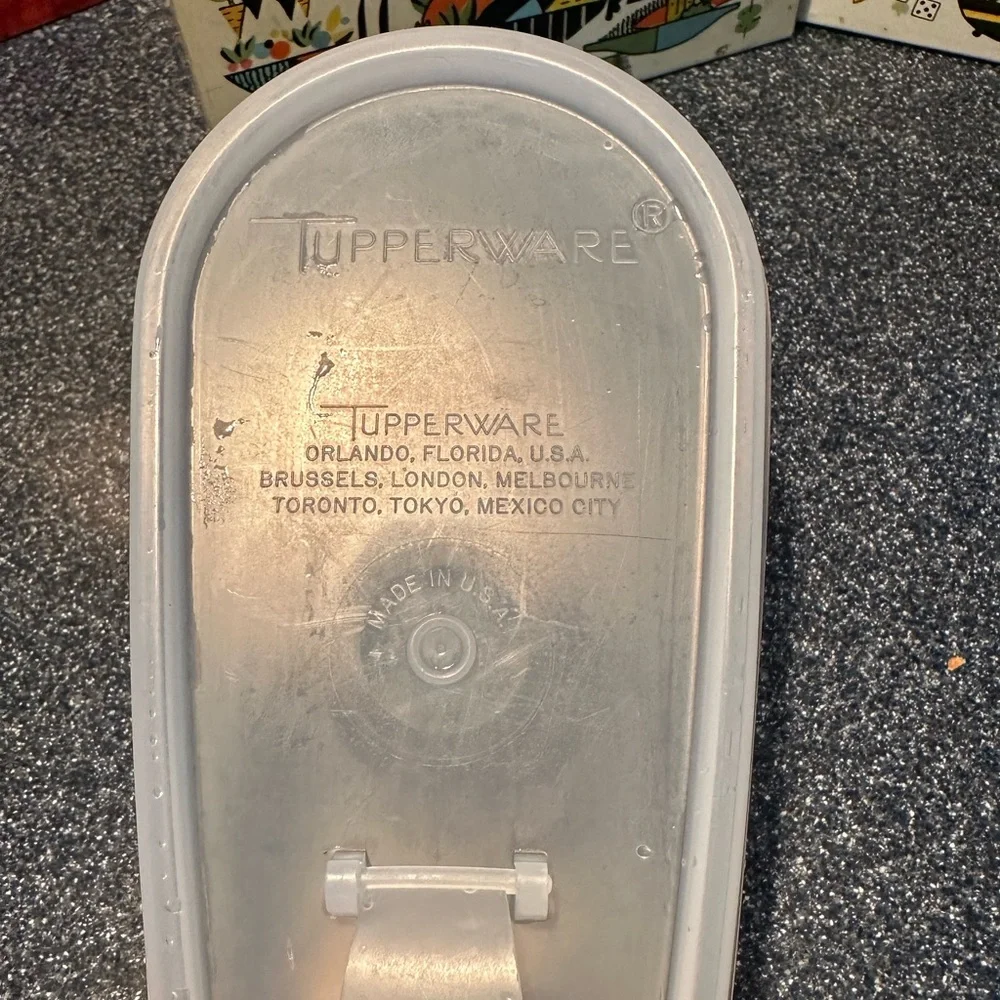 1970s Vintage Tupperware Flip Top Lid Clear Beverage Buddy Container Pitcher